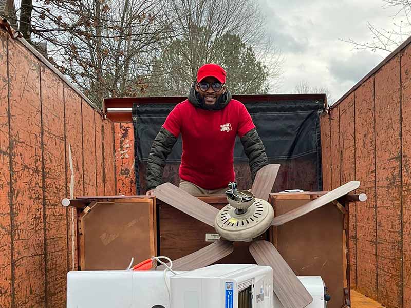 Alabama Junk Expert Loading Truck